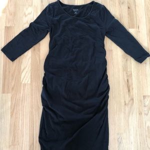 MATERNITY bodycon quarter sleeve dress